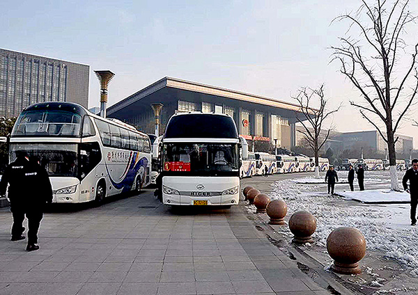 12座以上旅游车